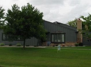 4690 Belmont Rd, Grand Forks, ND 58201