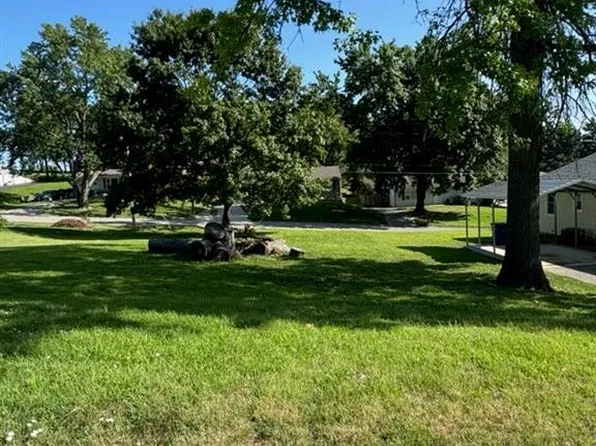 1st St, Platte City, MO 64079