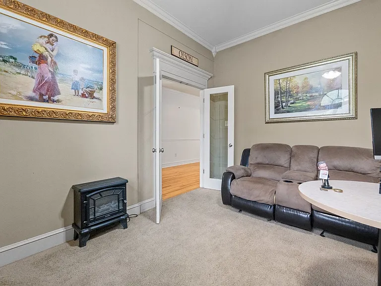 108 Bouriese Cir — Photo 19