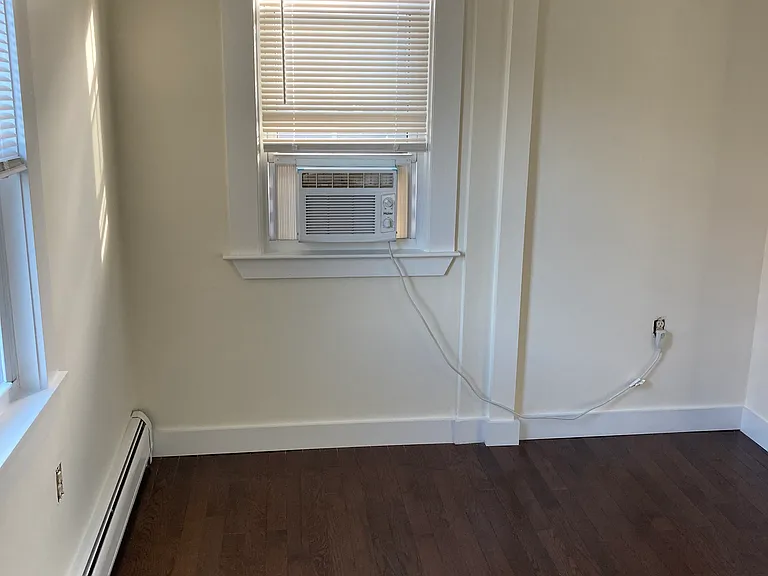 138 Highland Ave S #30 — Photo 5