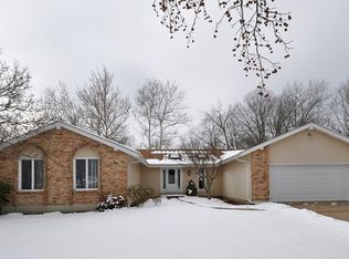847 Gardenway Dr, Ballwin, MO 63011