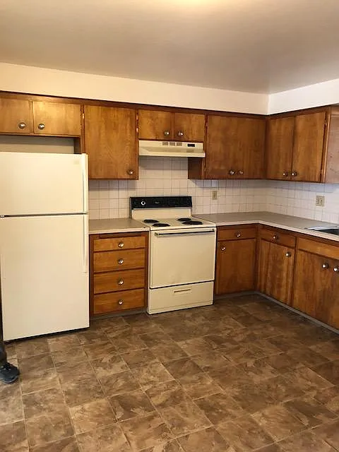 2 bed, 980 sqft, $1,000 — Photo 1