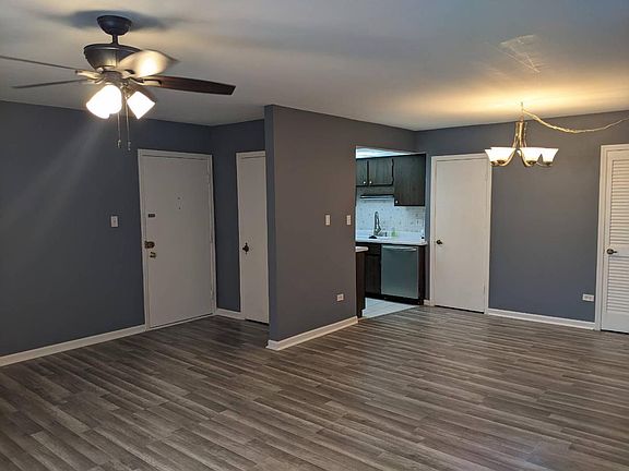 3rd image of 10831 S Keating Ave APT 3NE