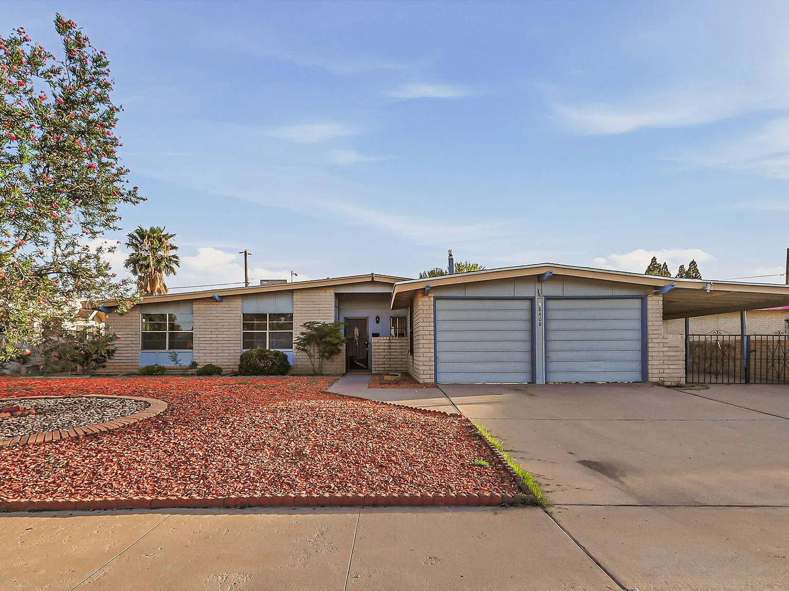 3 bed, 1312 sqft, $1,600 — Photo 2