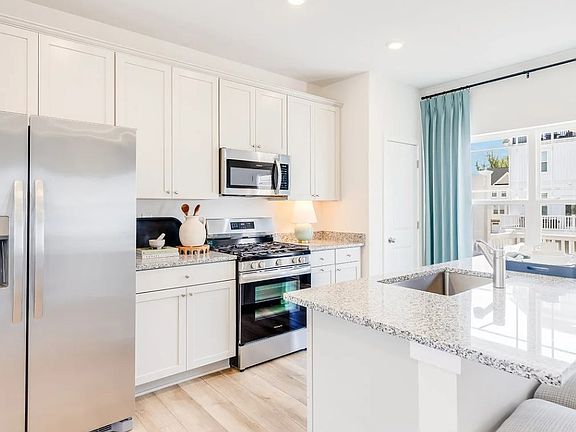2nd image of 2185 Winterberry Ln #1