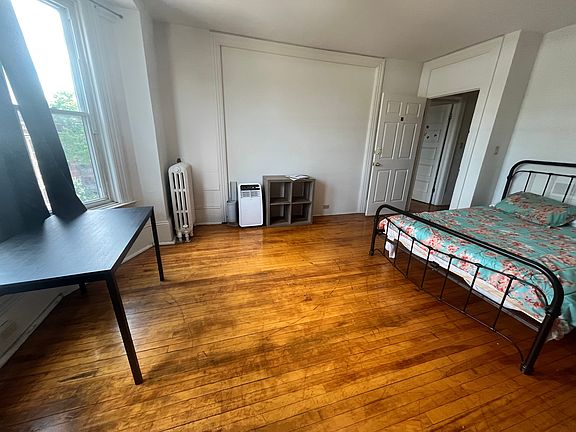 5th image of 191 McLeod St #30