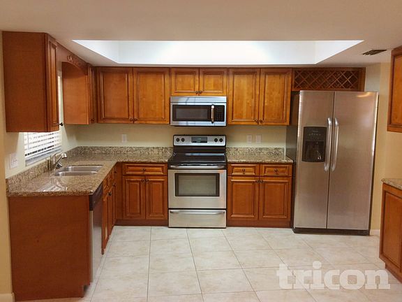 4th image of 4111 Sand Lake Ct