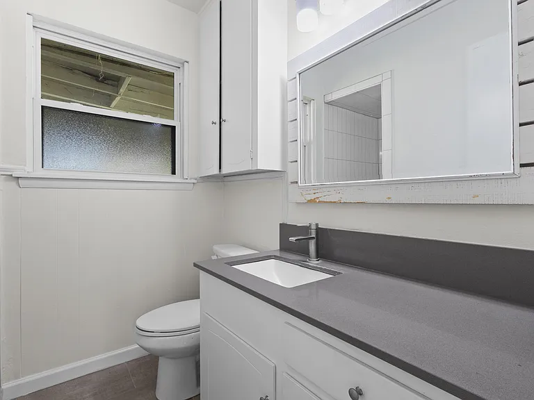 2909 Grove St — Photo 7