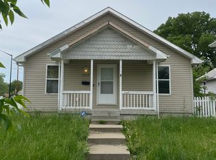 1197 SW Lane St, Topeka, KS 66604