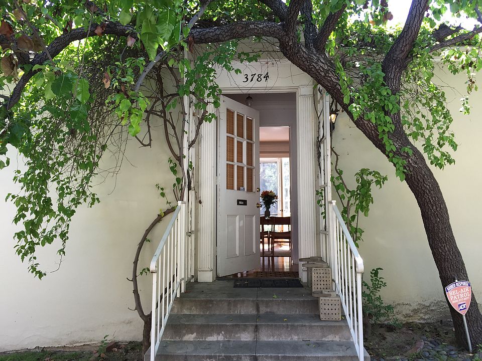 Welcoming entryway