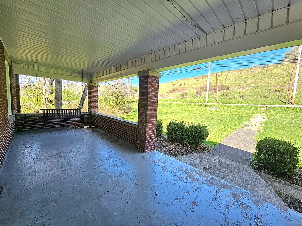 4th image of 156 Claude Ln
