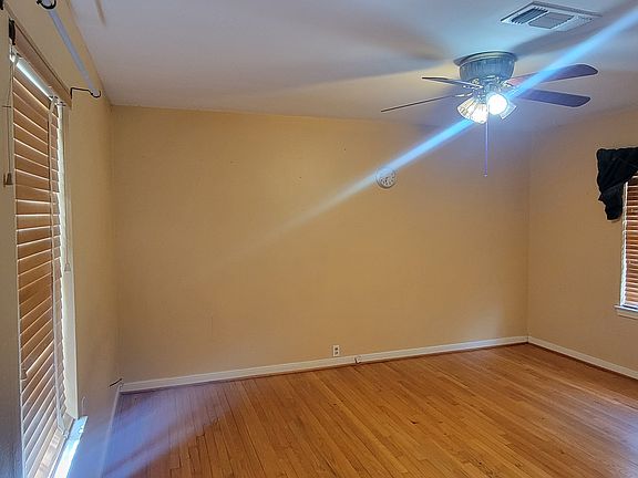 5th image of 3118 Broadmead Dr