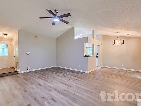 5th image of 3820 Forsythia Way