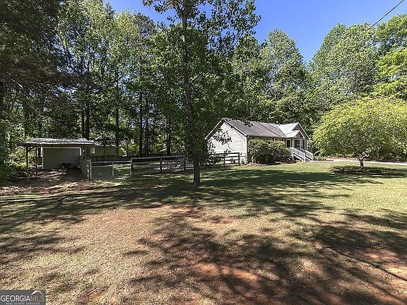 3rd image of 1306 Davis Mill Rd S
