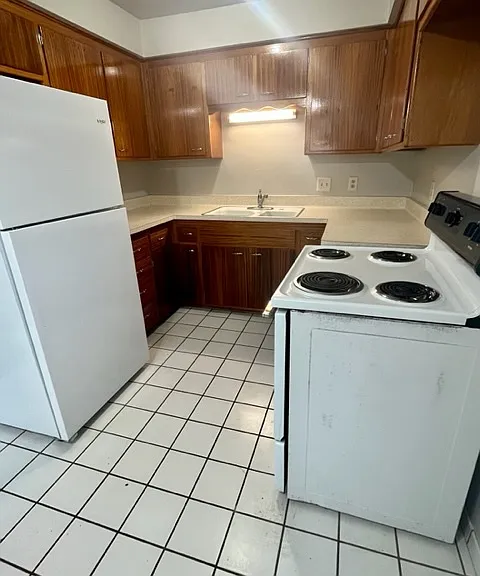 806 Mayfair Ave — Photo 9