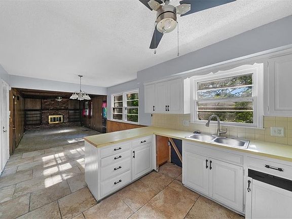 2nd image of 12813 Craig Ave