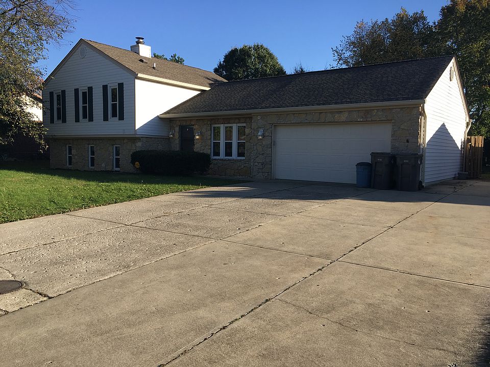1st image of 711 Bitter Bark Ln