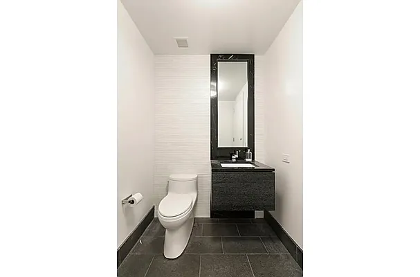 Bathroom, photo 1