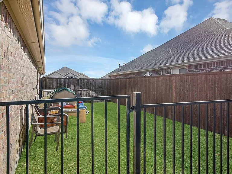 4020 Highplains Dr — Photo 38