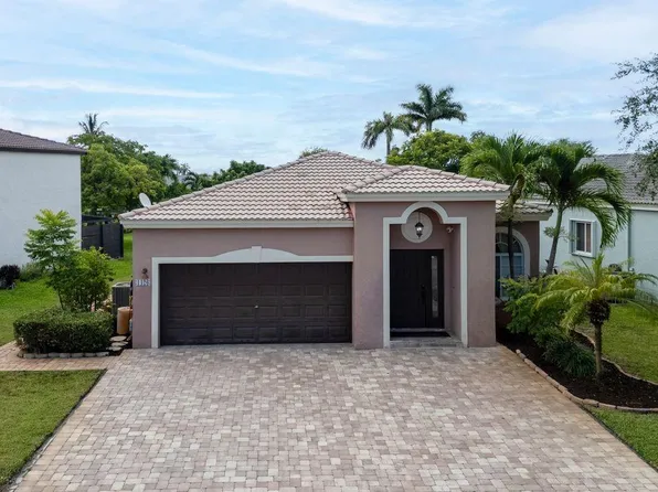 1426 SW 45th Way, Deerfield Beach, FL 33442