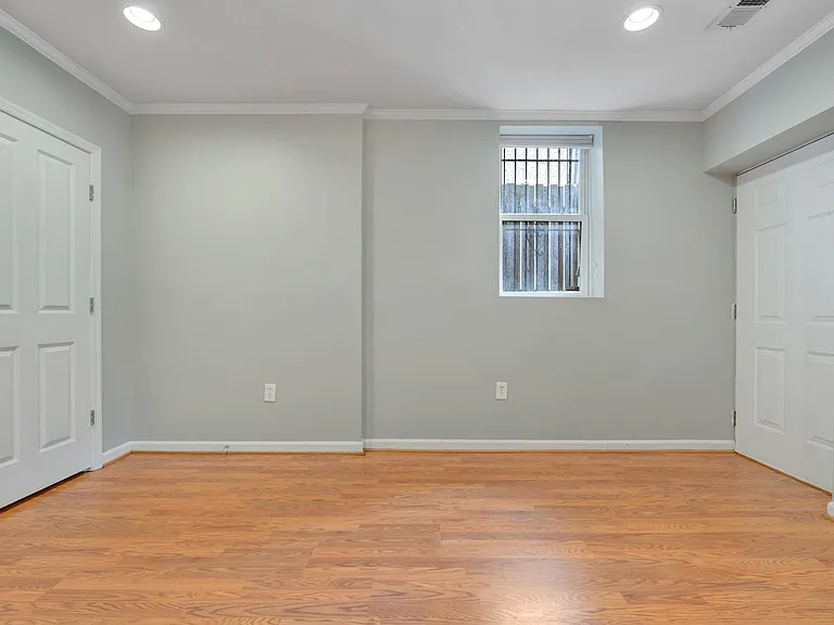 1360 Kenyon St NW #B — Photo 19