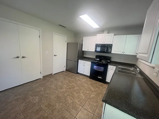 1577 Elizabeth Ave #1 — Photo 7