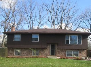 1213 N Wheeler St, Griffith, IN 46319