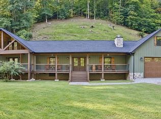 714 Grassy Br, Raccoon, KY 41557