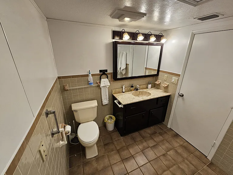 1060 Bevis Rd — Photo 14