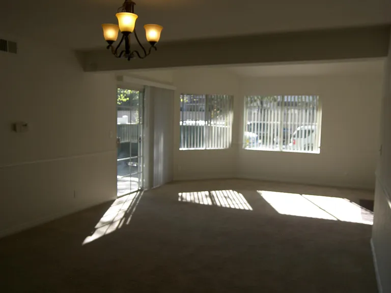 1806 Rory Ln #3 — Photo 4