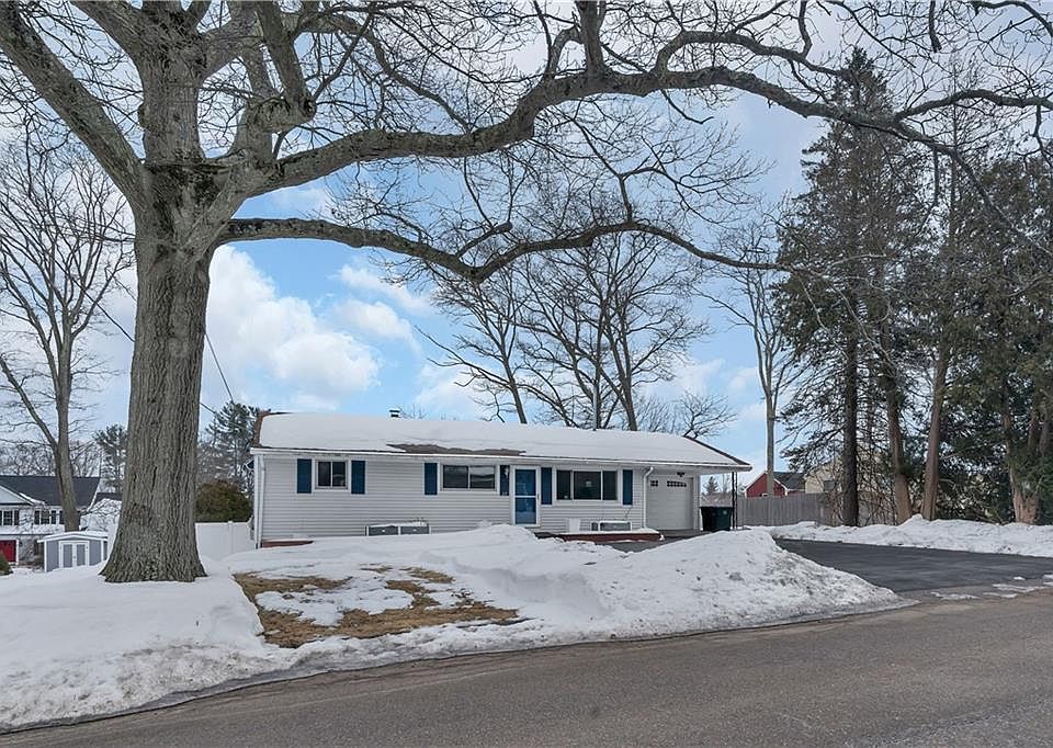 1st image of 22 Rawlinson Dr