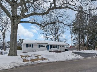 22 Rawlinson Dr, Coventry, RI 02816