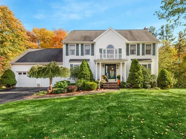 10 Jeffrey Way, Stoughton, MA 02072