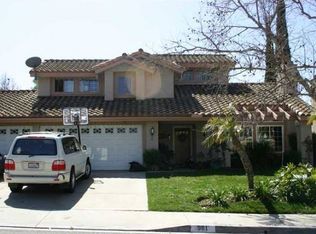 961 Sugarloaf Dr, Escondido, CA 92026