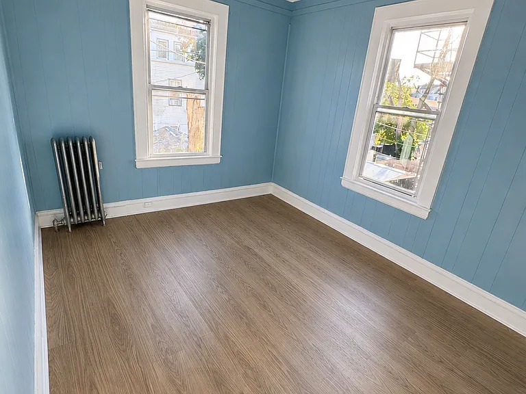 192 Shephard Ave #2 — Photo 13