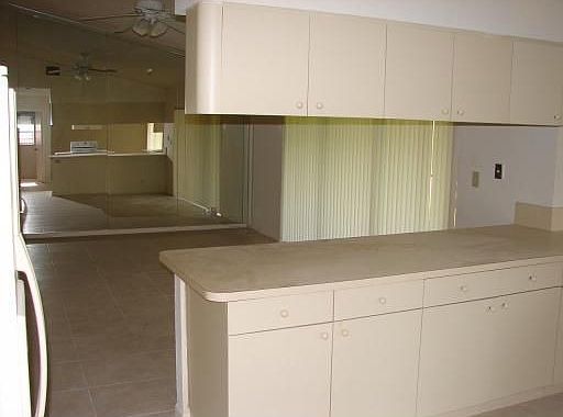 4th image of 10740 NW 21st Pl