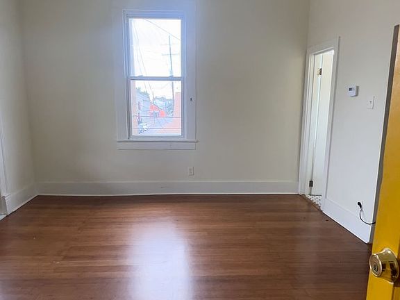 5th image of 3233 Loyola Ave #2