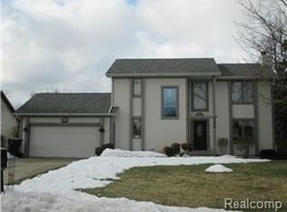 5340 Olde Shawboro Rd, Grand Blanc, MI 48439