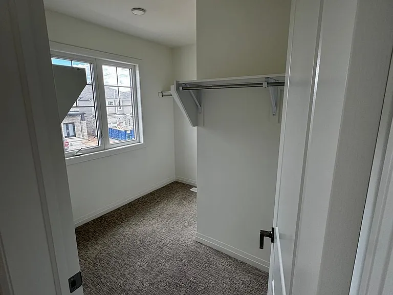 44 Samuel Ave — Photo 20
