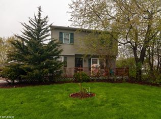 1490 Eastwood Dr, Aurora, IL 60506