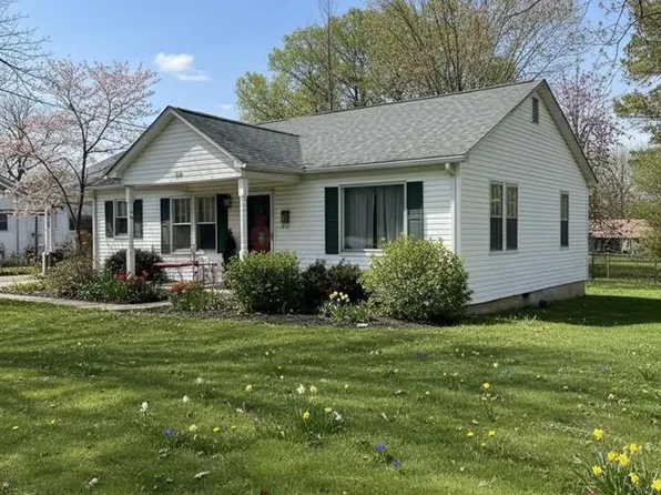 109 Jean St, Paris, TN 38242