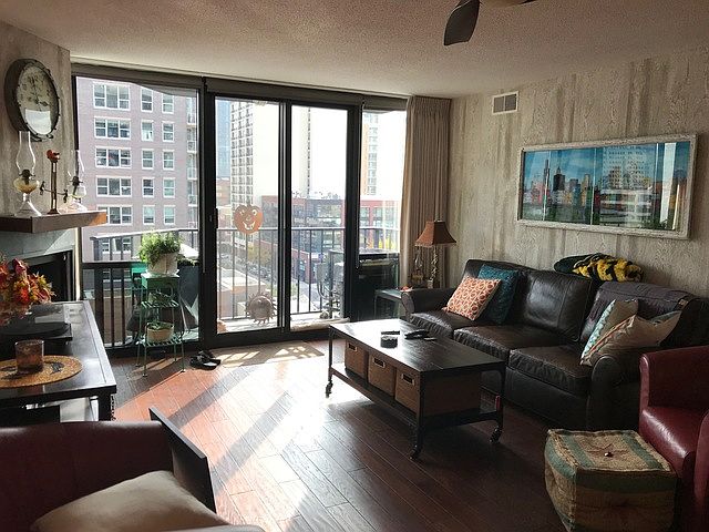 2nd image of 1309 N Wells St APT 806
