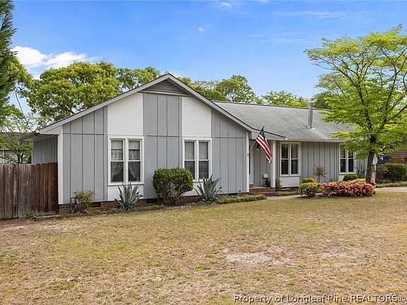 2nd image of 3820 Sarasota Dr