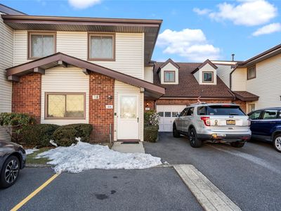 104 W Cambridge Drive, Copiague, NY, 11726