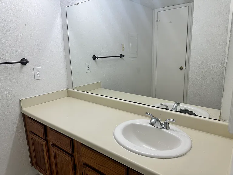 7313 Gulf Fwy #409 — Photo 33