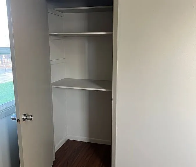 427 N 2nd Ave E #8 — Photo 6