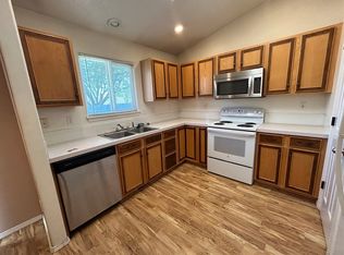 693 E Baldwin St, Meridian, ID 83646