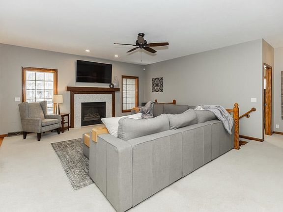 2nd image of 2539 Aberdeen Ln