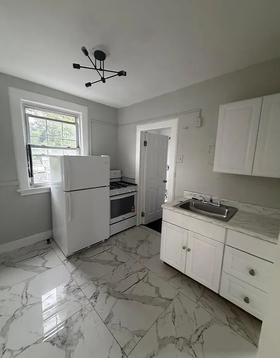 2 bed, $1,750 — Photo 1