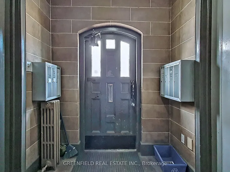1747 Bayview Ave #UPPER — Photo 33
